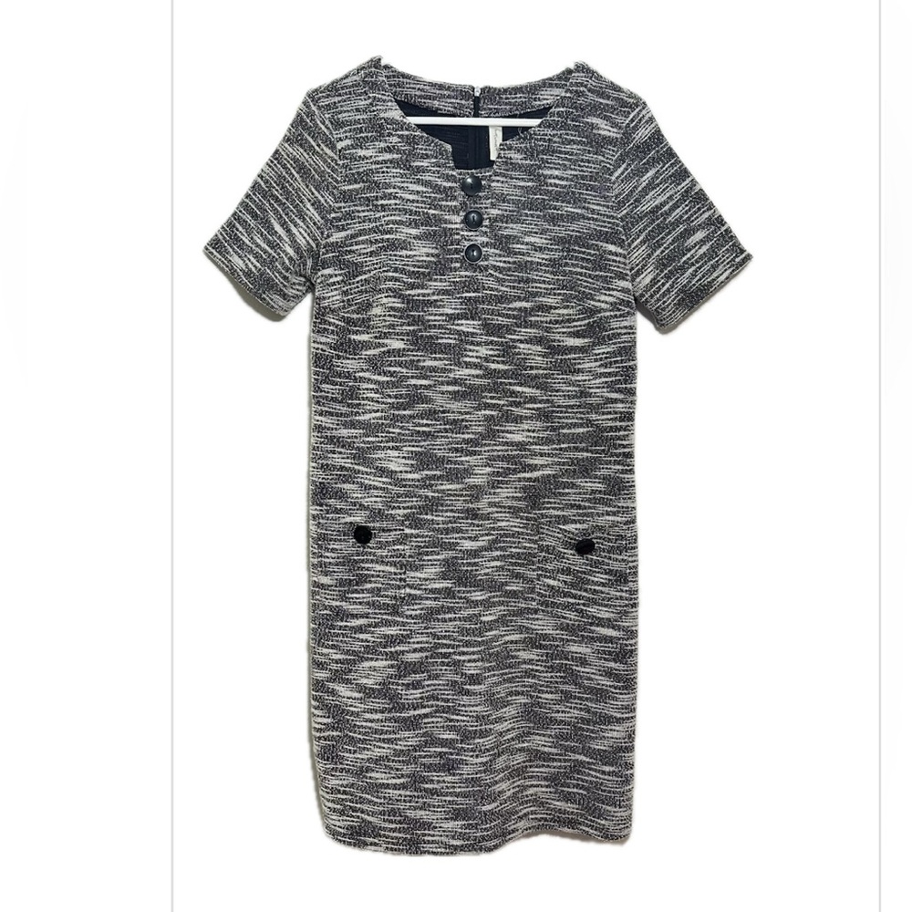 Black and‎ White Heathered Dress
Tacera Tweed Short Sleeve 15.5" Wide, 39" Long